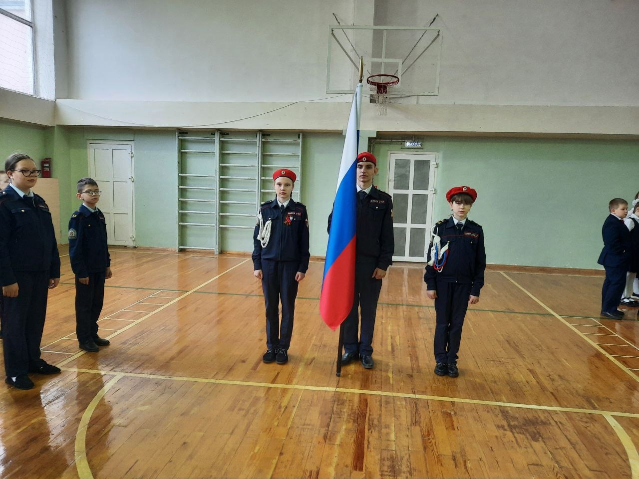 ЦЕРЕМОНИЯ ПОДНЯТИЯ ФЛАГА!.